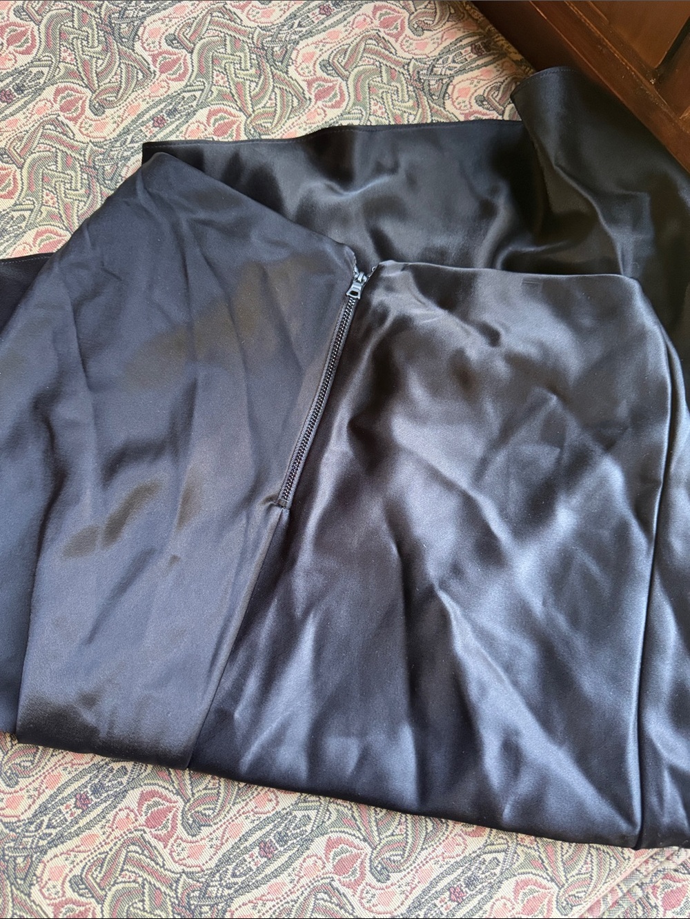 Alice + Olivia Black Asymmetrical Satin Midi Skirt - Picture 4 of 4